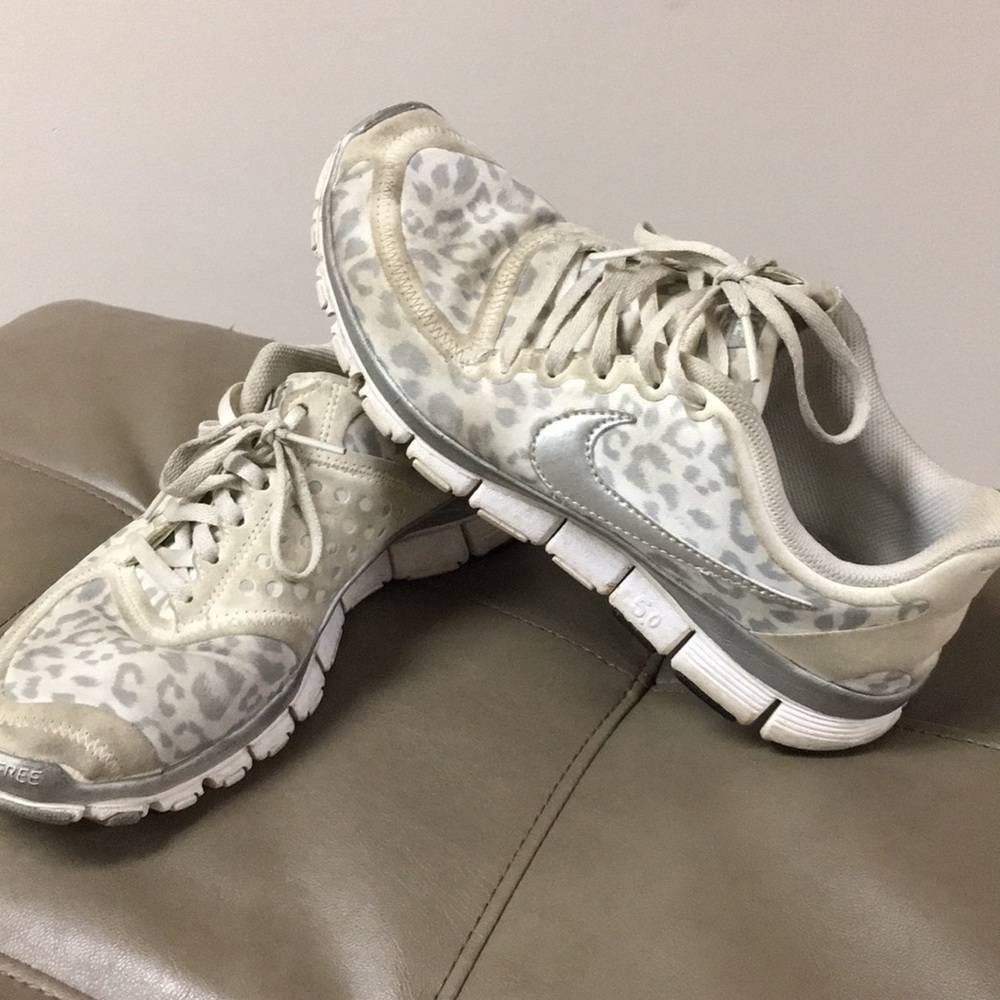 Used pair of Nike frees 5.0